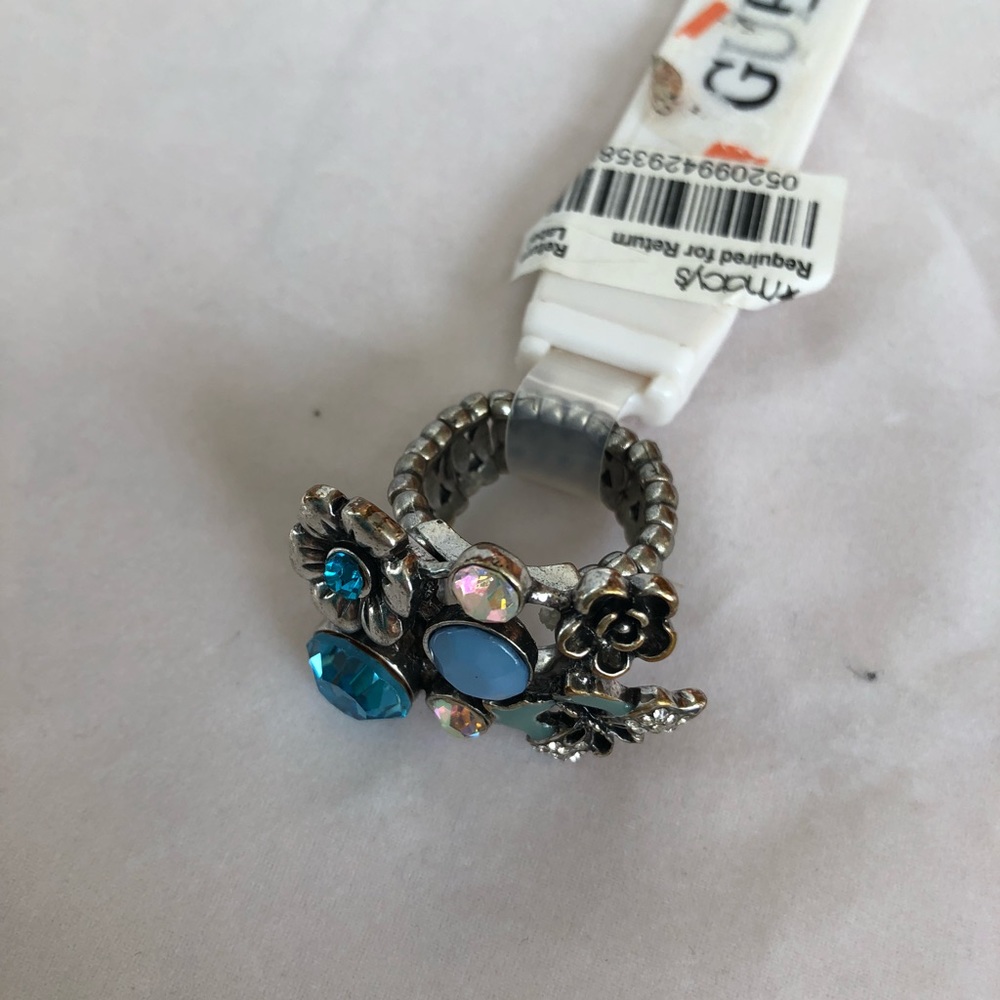 Guess ring damaged - Picture 4 of 5